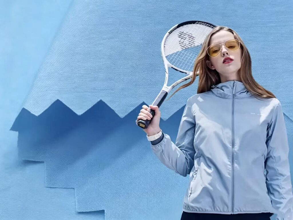 Nylon taffeta fabric for lightweight sports jackets with smooth handfeel and comfortable outdoor performance.